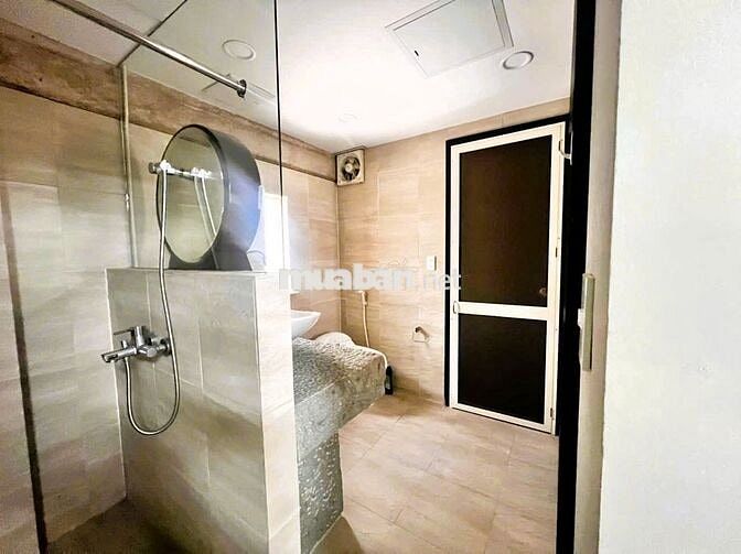 Cho thuê mặt bằng căn góc mặt tiền đường rộng Hiệp Bình Chánh