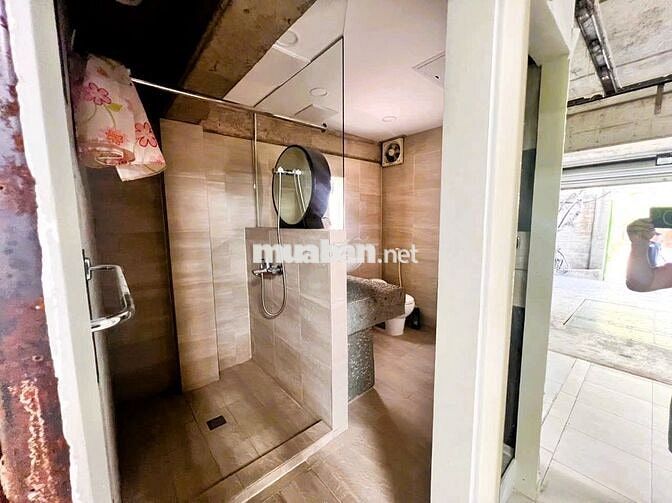 Cho thuê mặt bằng căn góc mặt tiền đường rộng Hiệp Bình Chánh