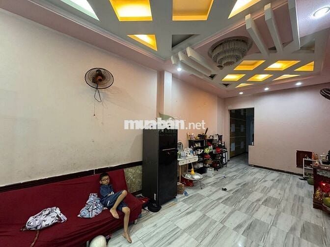 CHO THUÊ NHÀ Ở KINH DOANH 12 PHÒNG HẺM HÙNG VƯƠNG KHU PHỐ TÂY