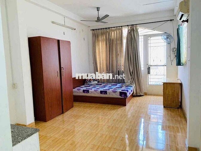 Cho thuê nhà Huyền Quang Q1 9pn giá tốt