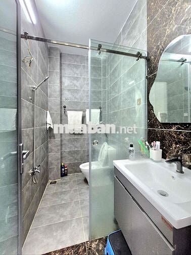 Nguyên căn 5x20 có máy lạnh phòng khách nhà y hình