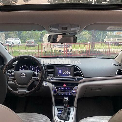 Hyundai Elantra 1.6 Số tự động 70000 km Trắng