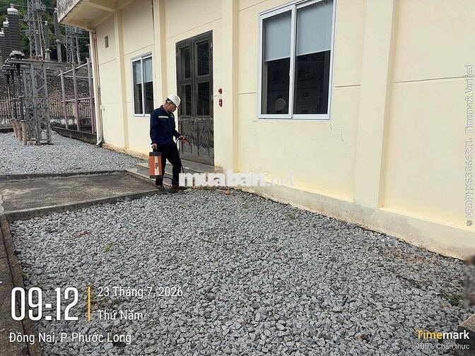 Nhân viên diệt côn trùng