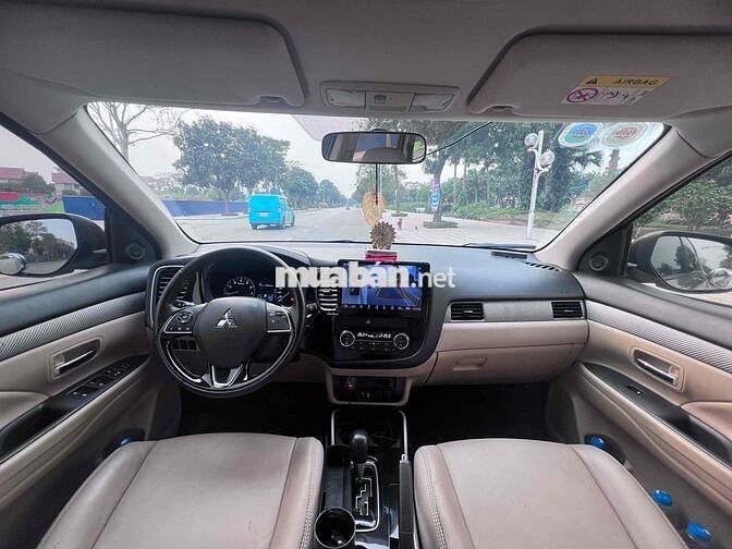 Mitsubishi Outlander 2018 CVT Xám