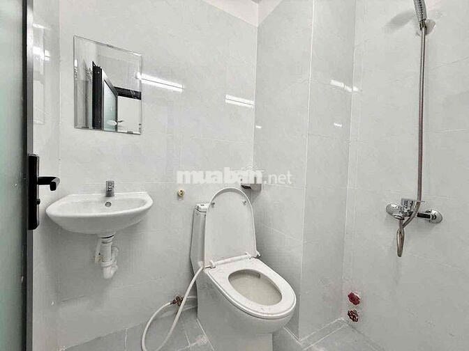DUPLEX FULL NỘI THẤT NGAY TÂY LÂN CÁCH ĐẠI HỌC CÔNG THƯƠNG 10P ĐI XE