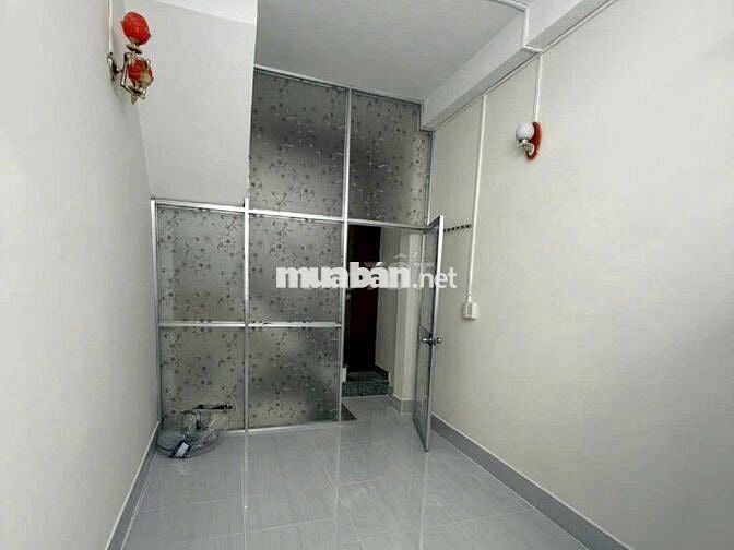 Bán nhà kiên cố 2 lầu hẻm Lý Thái Tổ, Phường Vườn Lài