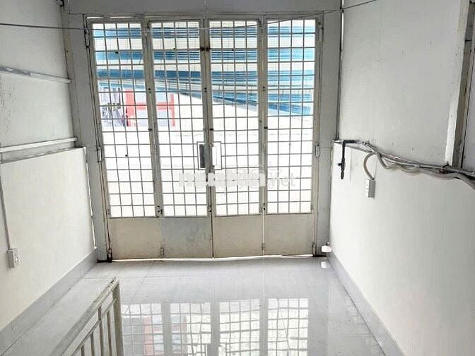 Bán nhà kiên cố 2 lầu hẻm Lý Thái Tổ, Phường Vườn Lài
