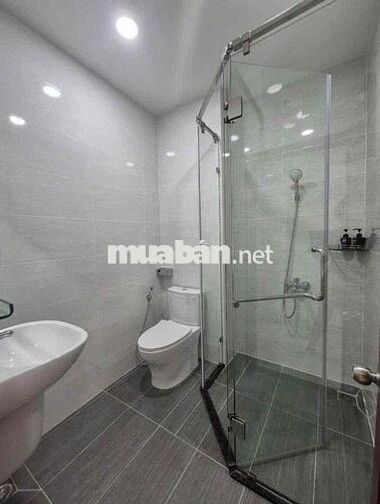 Bán nhà MT 193 Cô Giang P Cầu Ông Lãnh Q1