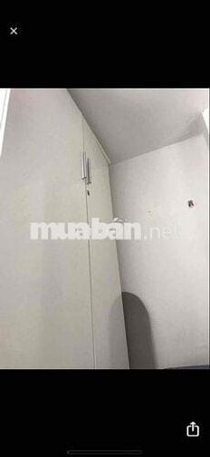 phòng có gác lửng, lối đi riêng, giờ giắc tự do