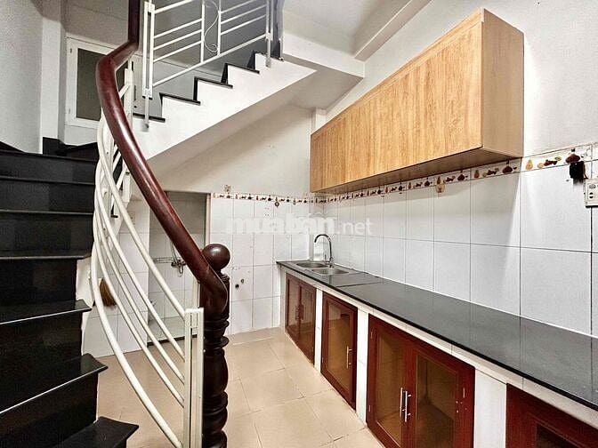 NHÀ NGUYÊN CĂN Q5 1 TRỆT 2 LẦU SÂN THƯỢNG 2PN 3WC - FULL NỘI THẤT 90m2