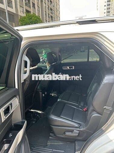 Ford Explorer 2023 7 chỗ Trắng 30000 km
