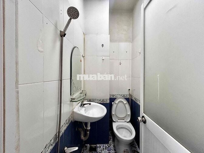 NHÀ NGUYÊN CĂN Q5 1 TRỆT 2 LẦU SÂN THƯỢNG 2PN 3WC - FULL NỘI THẤT 90m2