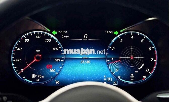 Mercedes GLC200 4MT 2022 màu Trắng 26.000 Miles