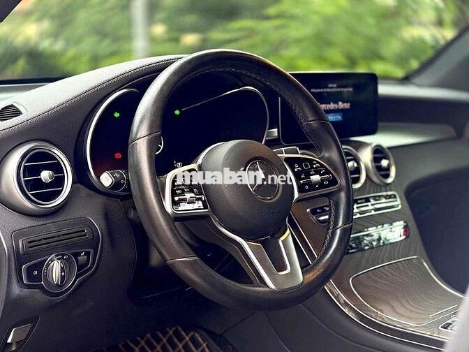 Mercedes GLC200 4MT 2022 màu Trắng 26.000 Miles