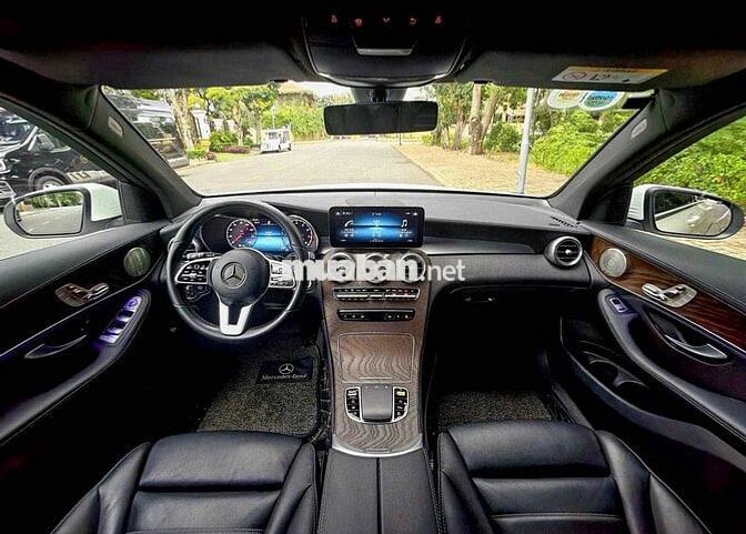 Mercedes GLC200 4MT 2022 màu Trắng 26.000 Miles