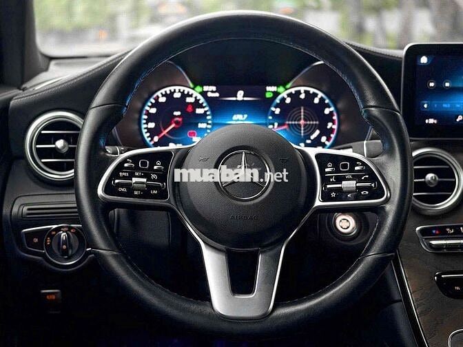 Mercedes GLC200 4MT 2022 màu Trắng 26.000 Miles