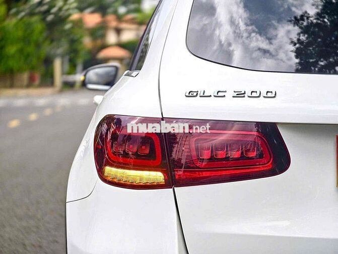 Mercedes GLC200 4MT 2022 màu Trắng 26.000 Miles