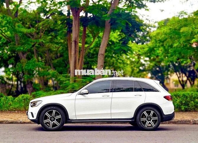 Mercedes GLC200 4MT 2022 màu Trắng 26.000 Miles