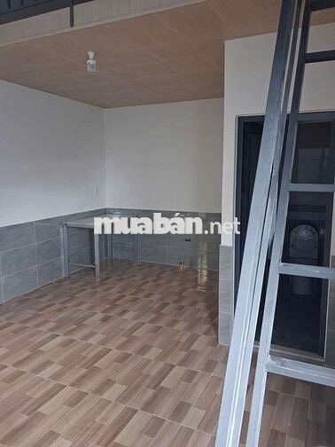 nhà em còn 2 phòng ở trại mát phòng sạch sẽ mới xây