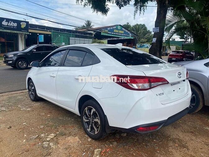 Toyota Vios E CVT 2023 Tự động Trắng