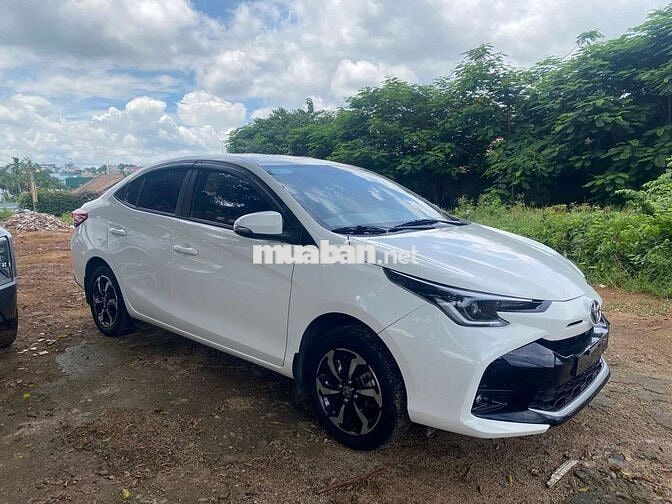 Toyota Vios E CVT 2023 Tự động Trắng