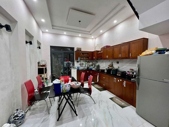 CHO THUÊ NHÀ 3 TẦNG K/QUANG TRUNG – GẦN TRƯỜNG NGUYỄN HUỆ & BV ĐÀ NẴNG
