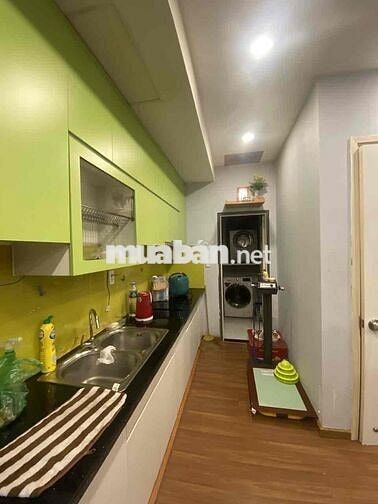 Chính chủ cần cho thuê CC Q8 2pn2wc đầy đủ nội thất ở liền đc