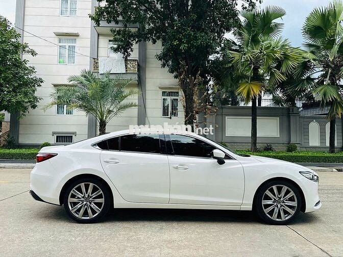 Mazda 6 2.0 Premium TCCC 2021 Trắng 60000 km