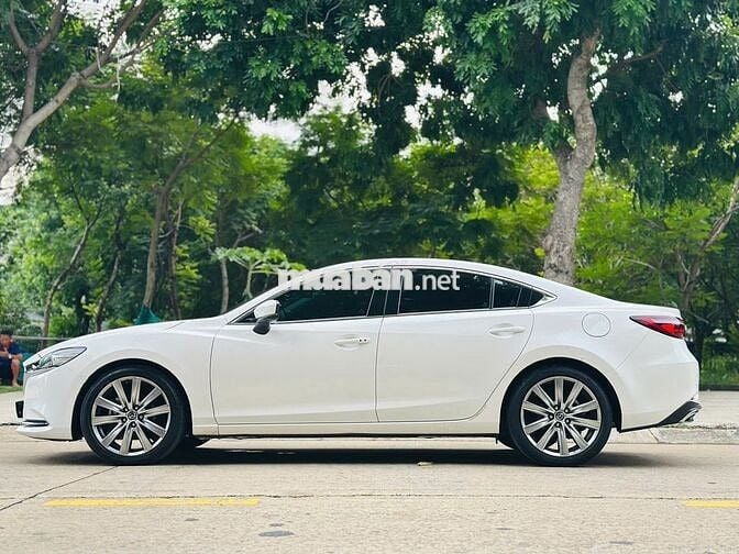 Mazda 6 2.0 Premium TCCC 2021 Trắng 60000 km