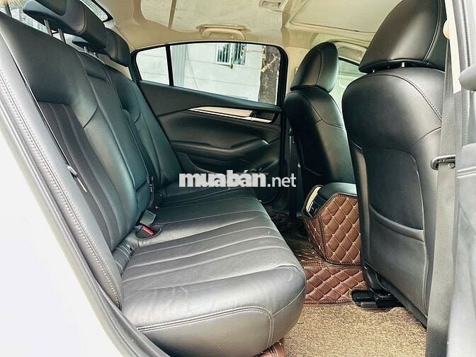 Mazda 6 2.0 Premium TCCC 2021 Trắng 60000 km