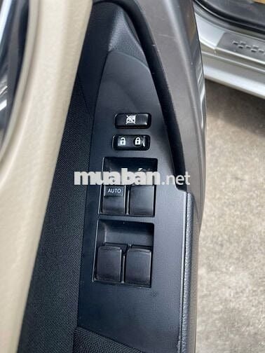Toyota Altis 1.8 MT 2017 Bạc 84.000km