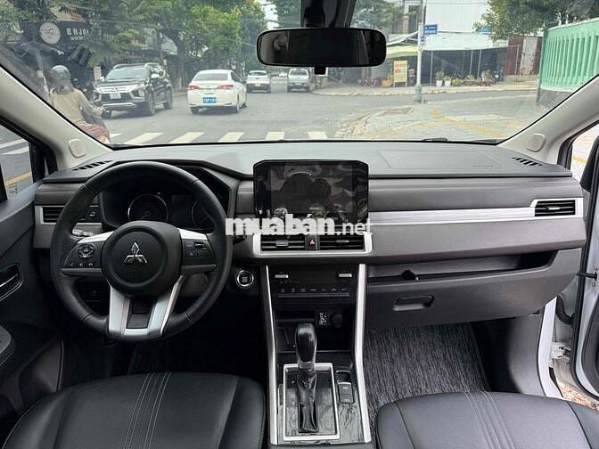 Mitsubishi Xpander Premium 2022 Trắng Tự động