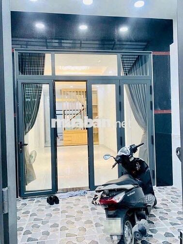 cần cho  nhà P ĐHT 17 gần cầu vươt quang trung DT 4.2 x22 1 trệt 2Lầu 
