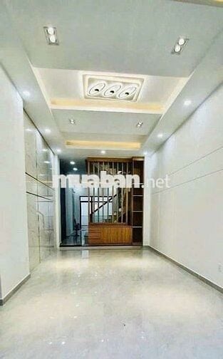 cần cho  nhà P ĐHT 17 gần cầu vươt quang trung DT 4.2 x22 1 trệt 2Lầu 