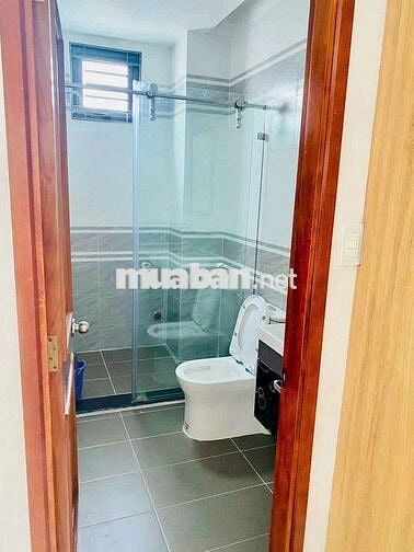 cần cho  nhà P ĐHT 17 gần cầu vươt quang trung DT 4.2 x22 1 trệt 2Lầu 