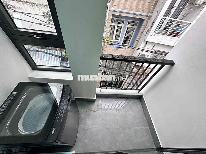 Căn Hộ Gác Lửng Gần Đại Học Bách Khoa Vạn Hạnh Mall Máy Giặt Riêng Q10