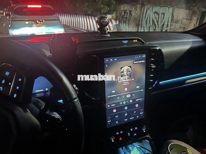 Ford Everest Titanium Đen