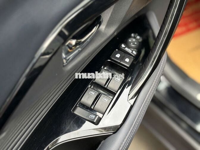 YARIS CROSS V 2024 SUV ĐÔ THỊ - GIÁ CÒN BỚT
