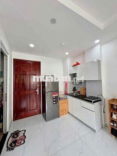 studio 40m2 Ngay Vòng Xoay Dân Chủ Cửa Sổ Trời Siêu To