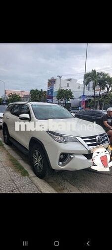 Toyota Fortuner 7 chỗ màu Trắng