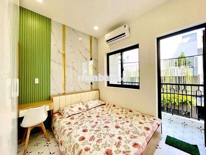 Nhà vuông vức 2 lầu đúc hẻm xe hơi Trường Chinh