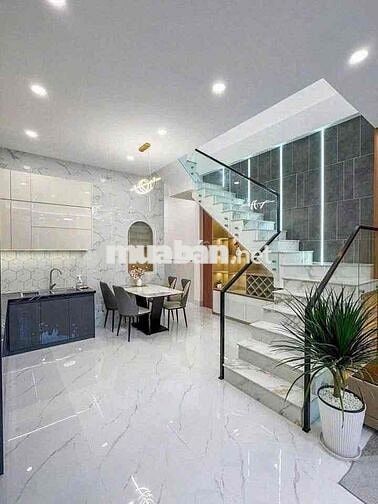 Chủ nhà định cư Mỹ, cần bán nhanh căn nhà lầu ngay Đồng Khởi