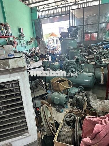 cần tuyển nhân viên phụ kho