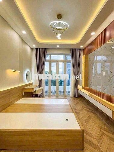 Chủ nhà định cư Mỹ, cần bán nhanh căn nhà lầu ngay Đồng Khởi