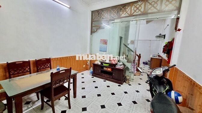 Cho thuê từ 05.8.2026  nguyên căn mặt bằng40m2,4 tầng tạiThịnh Quang