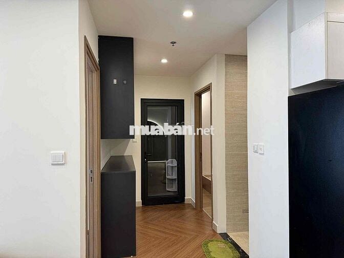 Bán căn 2N1VS 55m2 full đồ sịn tại Vinhomes smart city. Giá 3,75 tỷ