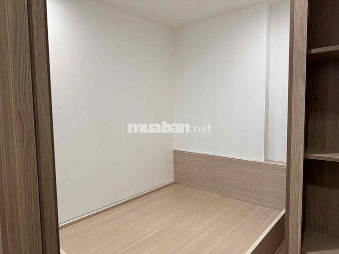 Bán căn 2N1VS 55m2 full đồ sịn tại Vinhomes smart city. Giá 3,75 tỷ