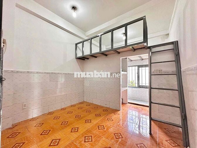 PHÒNG TRỌ GÁC BAN CÔNG/ CỬA SỔ GẦN ĐẠI HỌC VĂN HIẾN