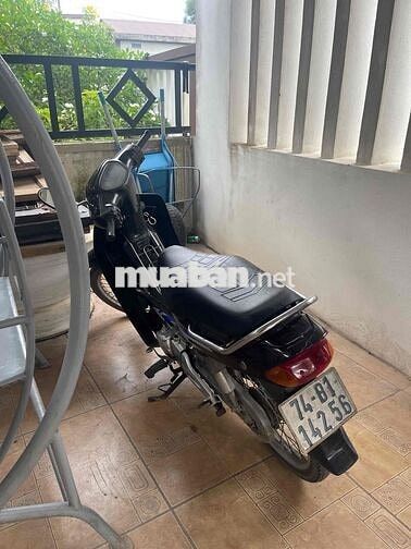 Honda Dream Việt Nam màu Tím