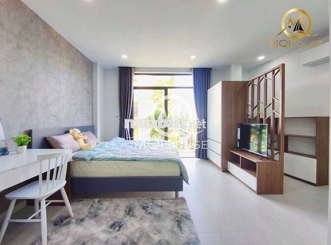 CHO THUÊ CĂN HỘ 1 PHÒNG NGỦ BAN CÔNG GẦN NGÃ TƯ BẢY HIỀN